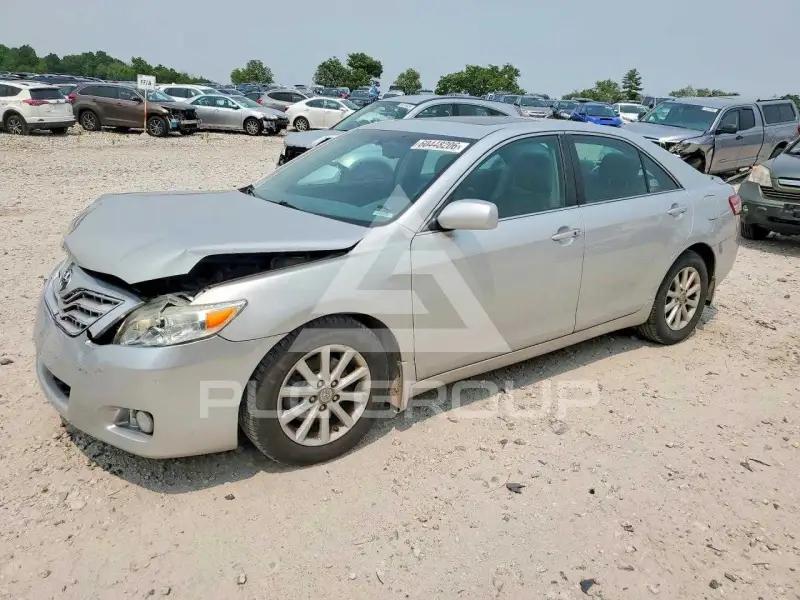 2011 Toyota CAMRY photo