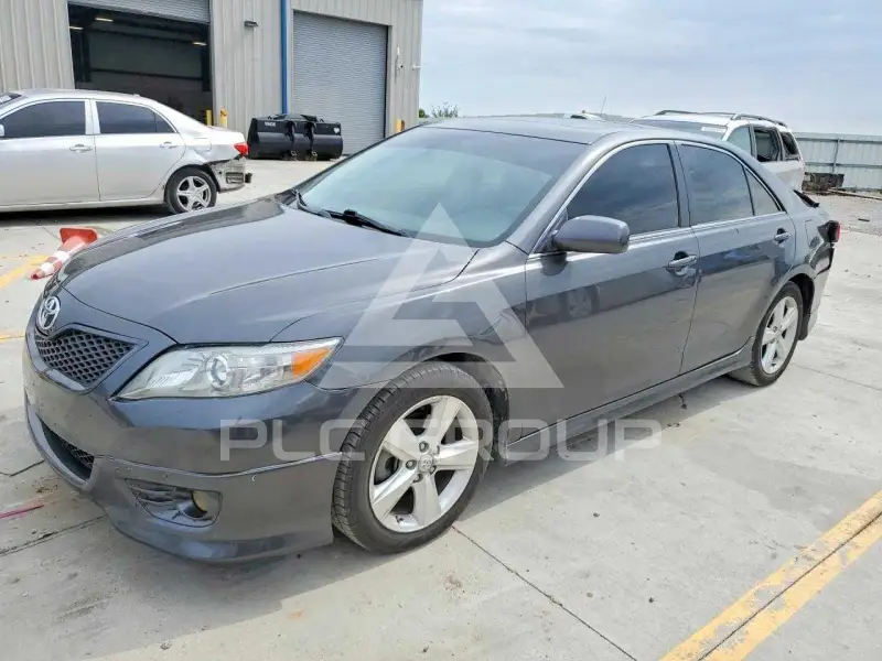2011 Toyota CAMRY фото