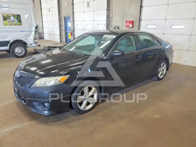 2011 Toyota CAMRY фото