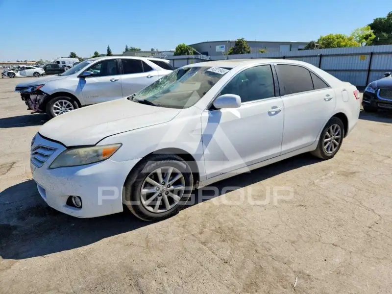 2011 Toyota CAMRY photo