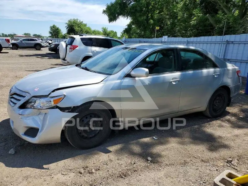 2011 Toyota CAMRY photo
