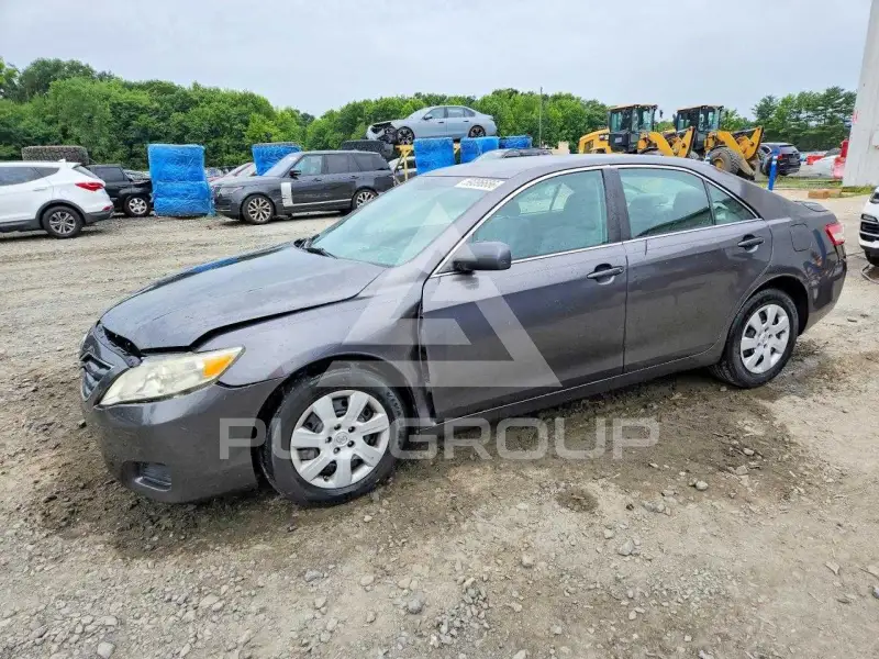 2011 Toyota CAMRY фото