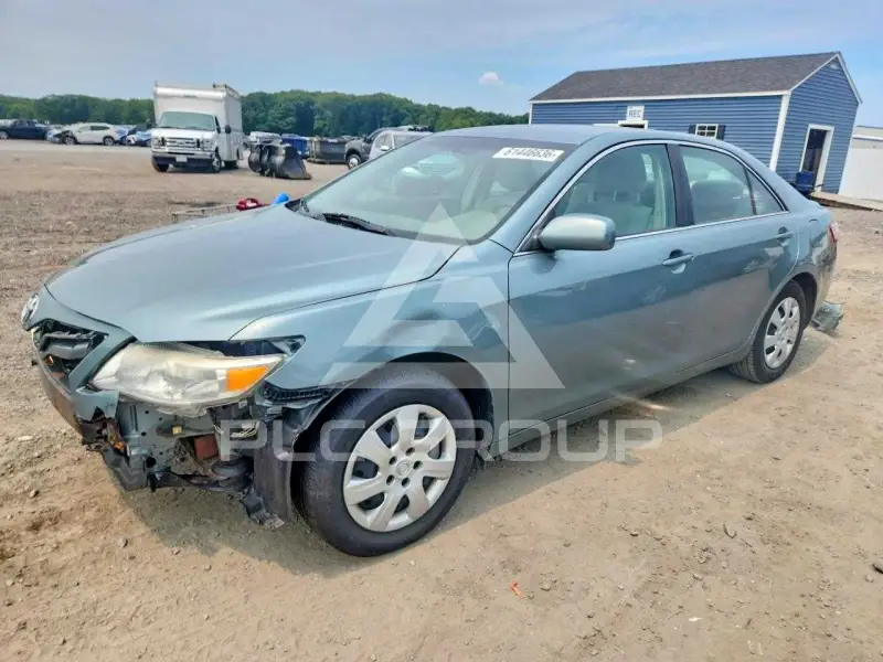 2011 Toyota CAMRY фото