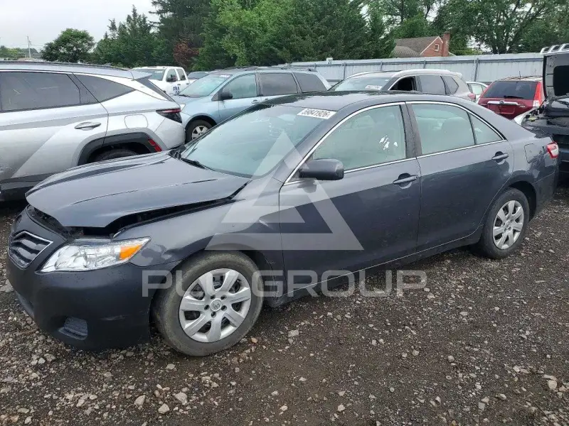 2011 Toyota CAMRY photo