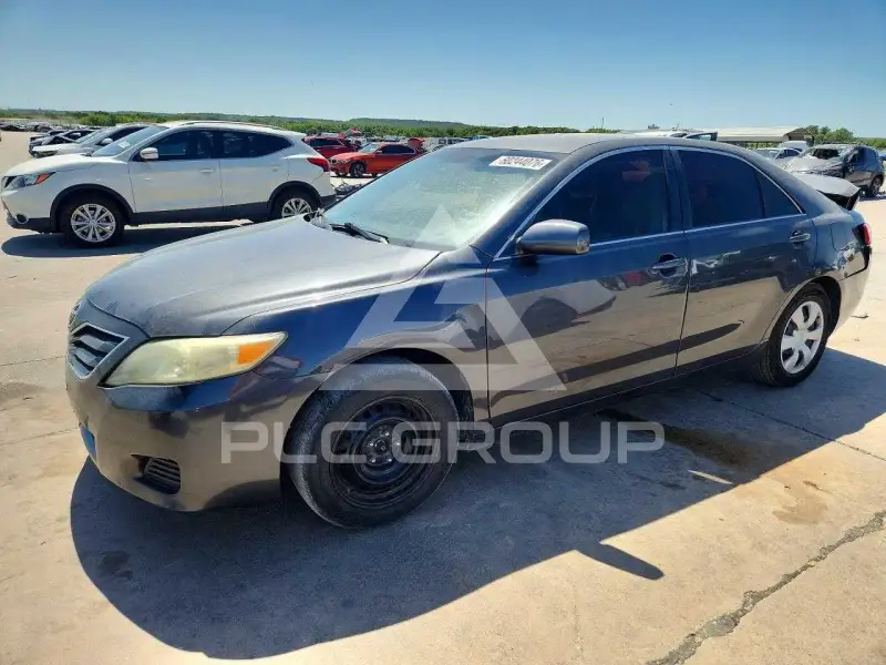 2011 Toyota CAMRY фото