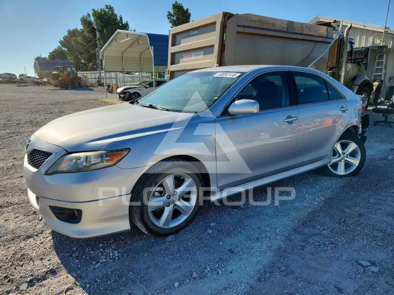 2011 Toyota CAMRY фото