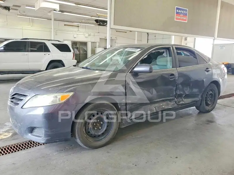 2011 Toyota CAMRY фото