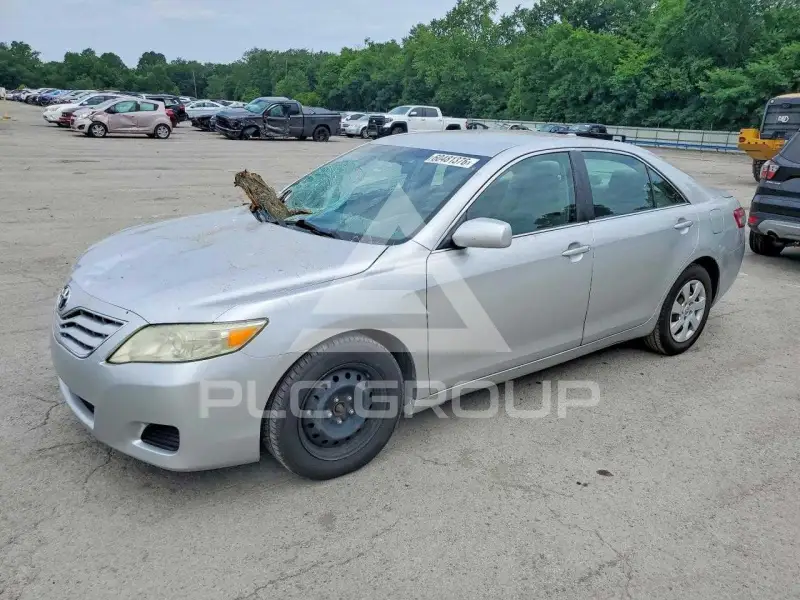 2011 Toyota CAMRY фото