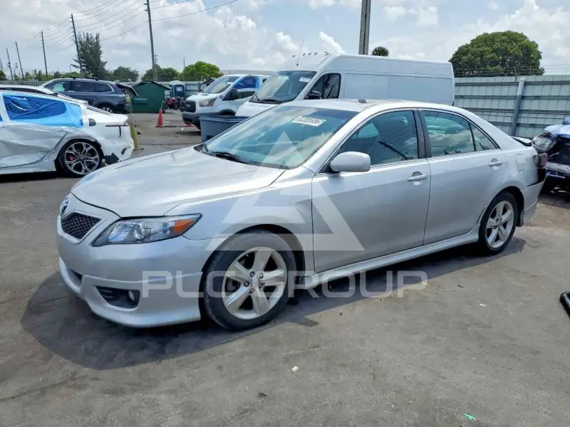 2011 Toyota CAMRY фото