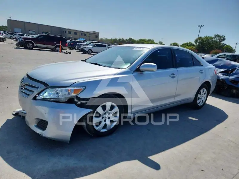 2011 Toyota CAMRY фото