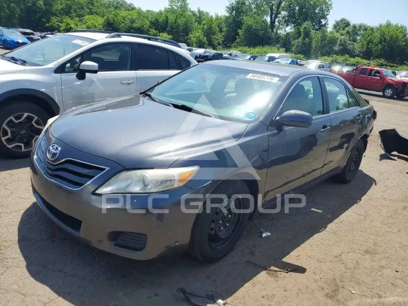 2011 Toyota CAMRY фото