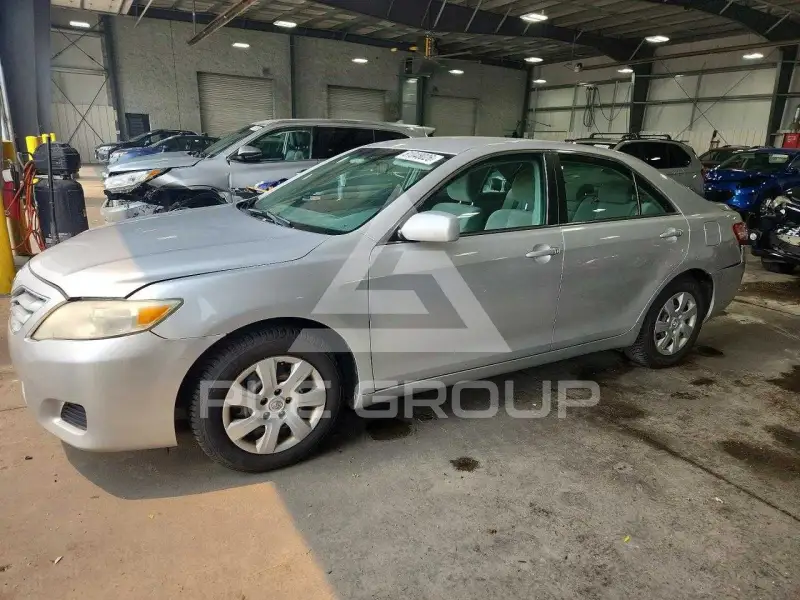 2011 Toyota CAMRY photo