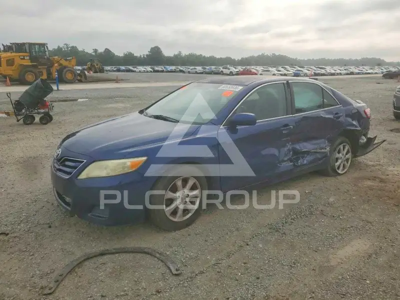 2011 Toyota CAMRY фото