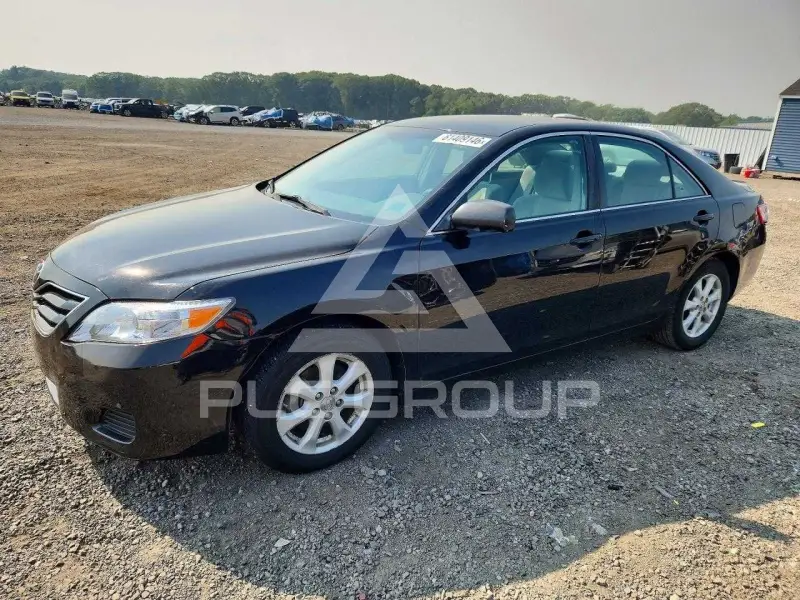 2011 Toyota CAMRY фото