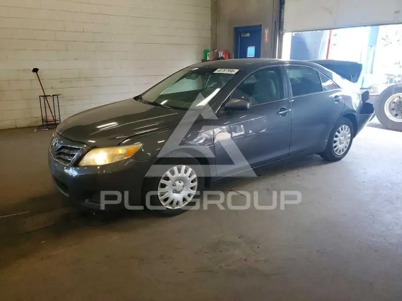 2011 Toyota CAMRY фото