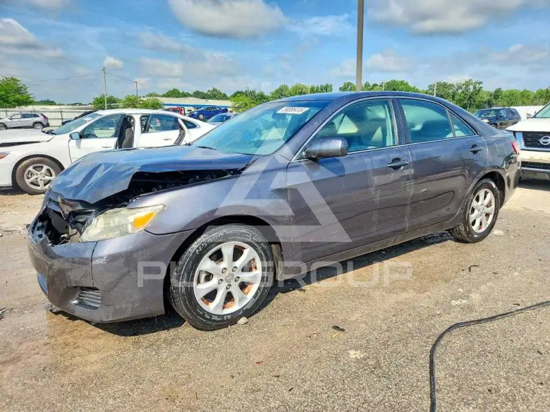 2011 Toyota CAMRY photo
