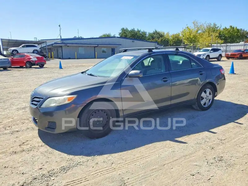 2011 Toyota CAMRY photo