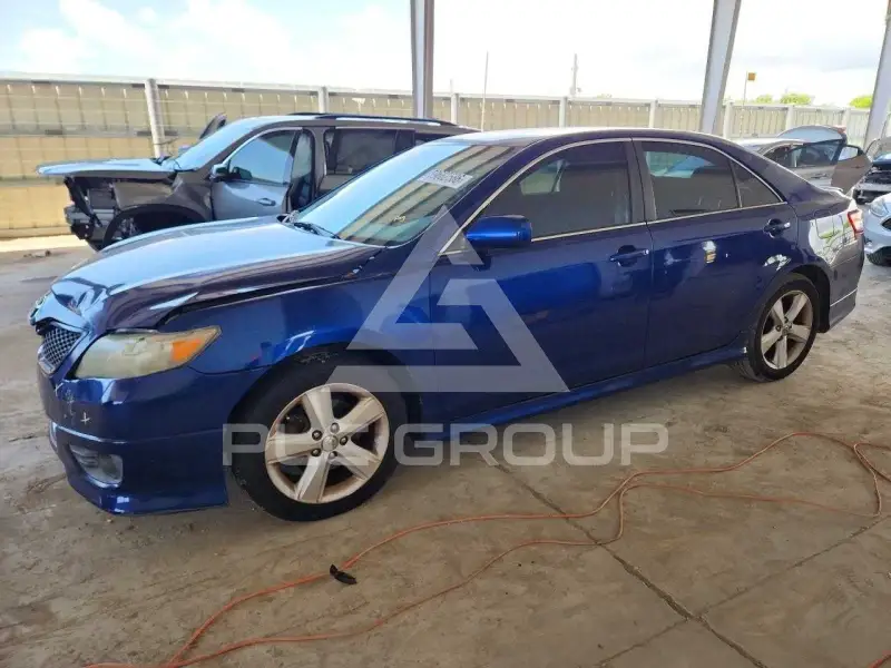 2011 Toyota CAMRY фото