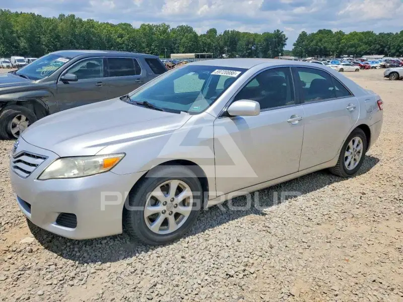 2011 Toyota CAMRY фото