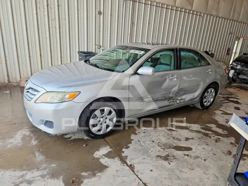 2011 Toyota CAMRY фото