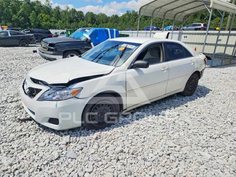 2011 Toyota CAMRY фото