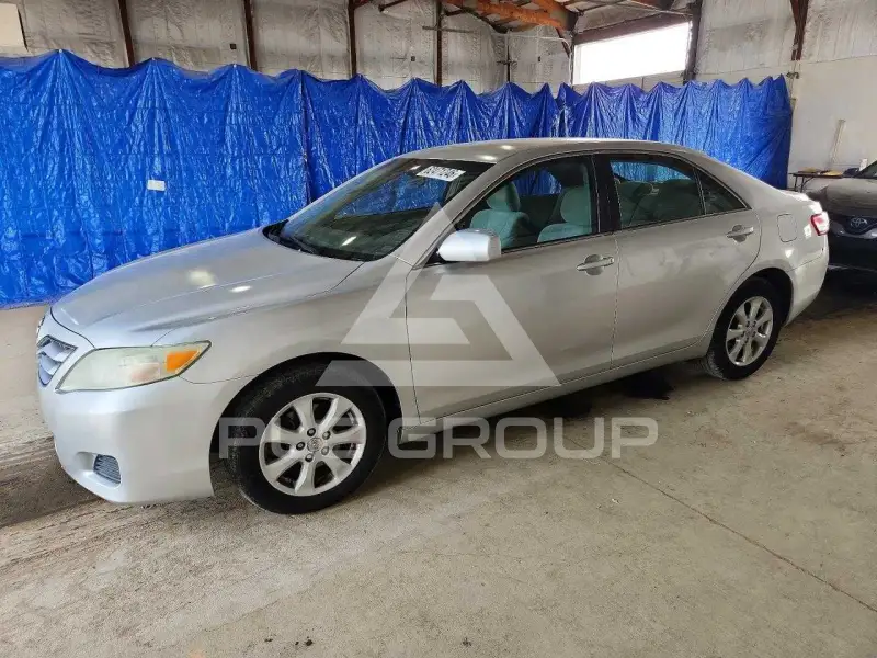 2011 Toyota CAMRY фото