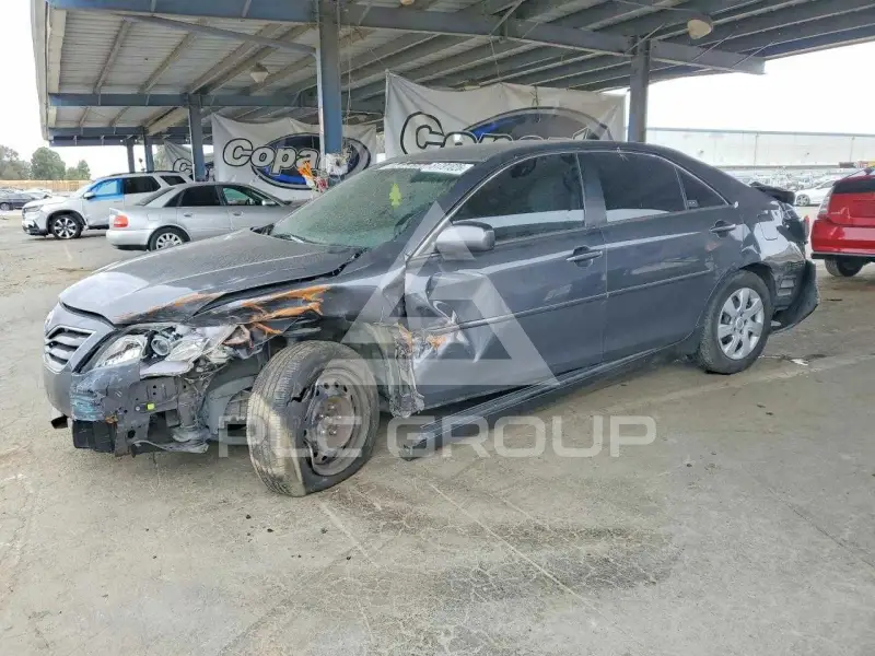 2011 Toyota CAMRY фото
