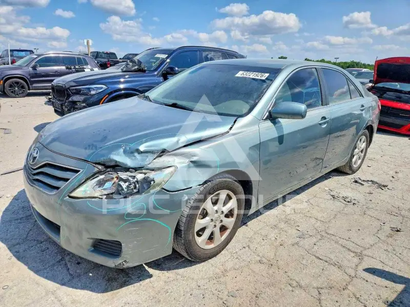 2011 Toyota CAMRY фото