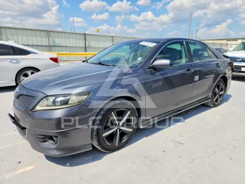 2011 Toyota CAMRY фото