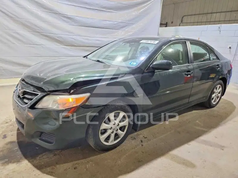 2011 Toyota CAMRY фото
