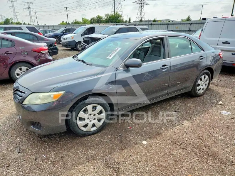 2011 Toyota CAMRY фото