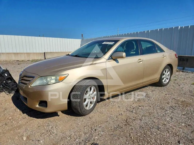 2011 Toyota CAMRY фото