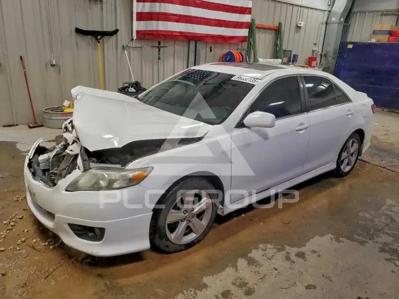 2011 Toyota CAMRY фото