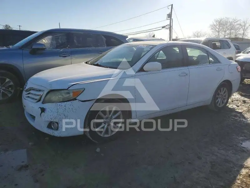2011 Toyota CAMRY фото