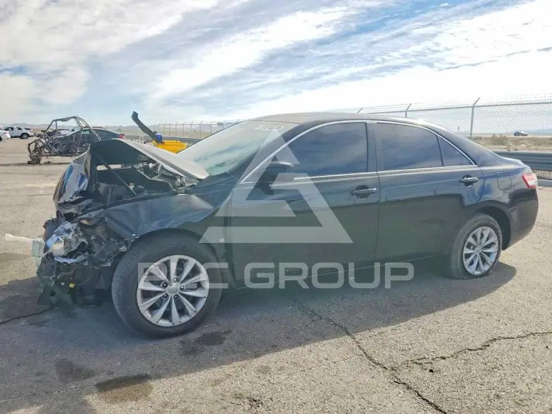 2011 Toyota CAMRY фото