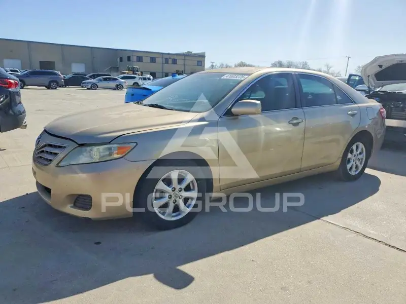 2011 Toyota CAMRY фото