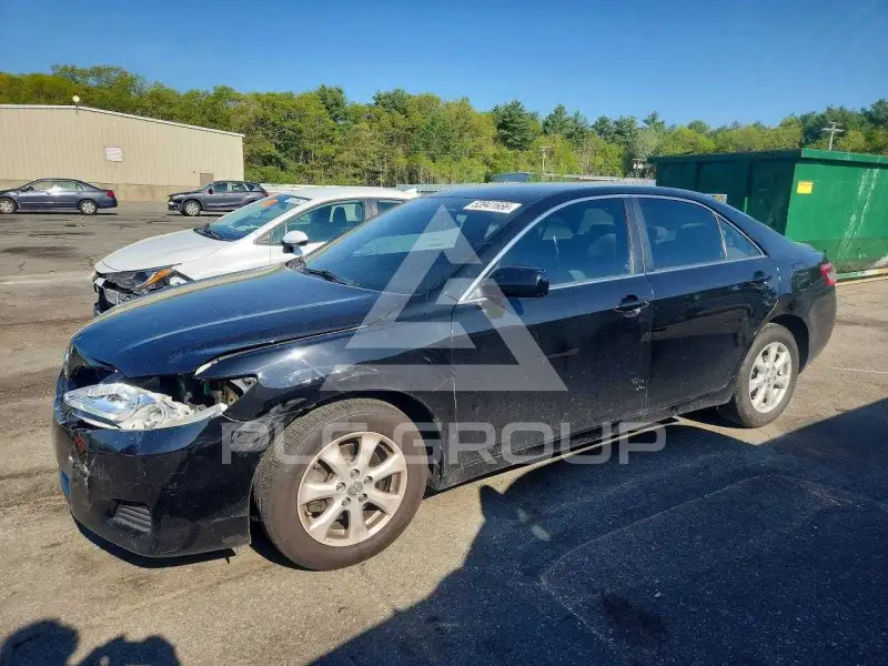 2011 Toyota CAMRY фото