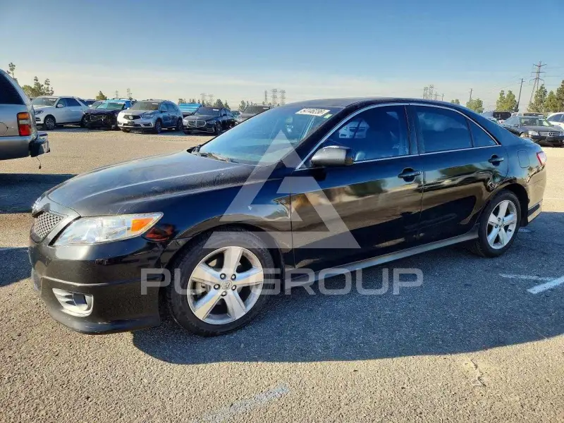 2011 Toyota CAMRY photo