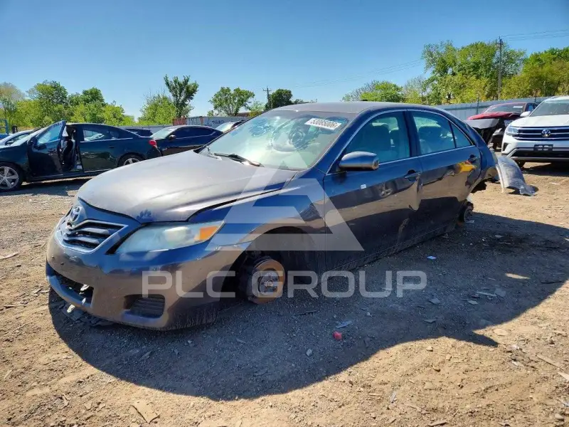 2011 Toyota CAMRY фото
