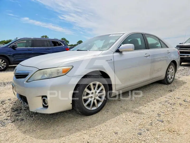 2011 Toyota CAMRY фото