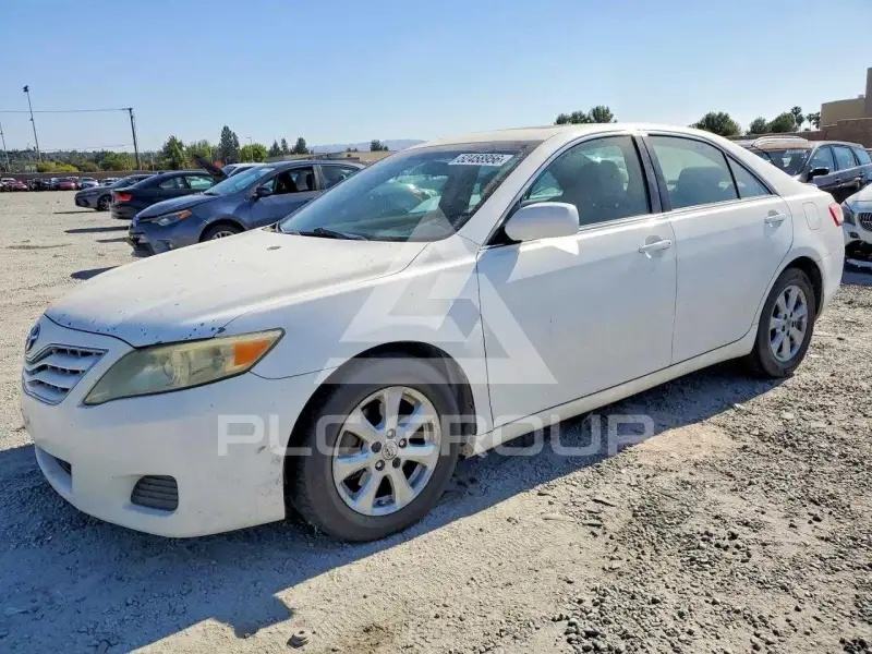 2011 Toyota CAMRY фото