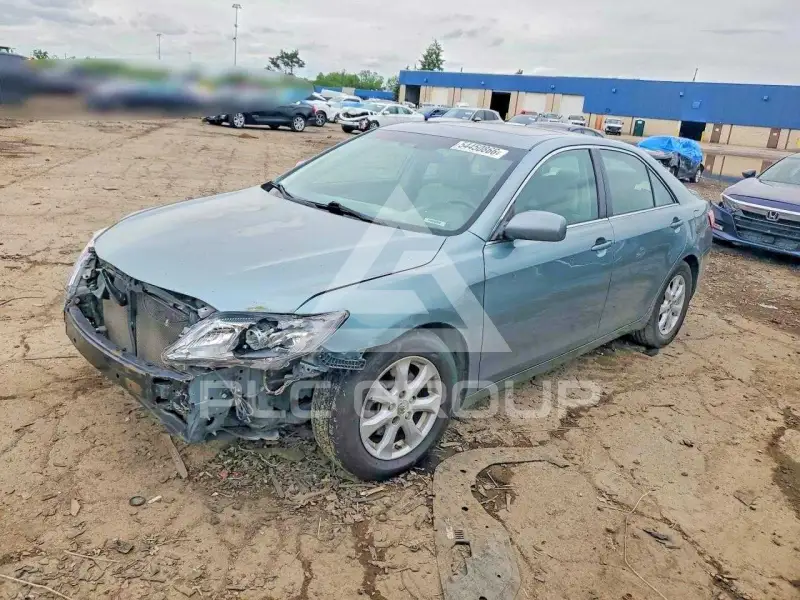 2011 Toyota CAMRY фото