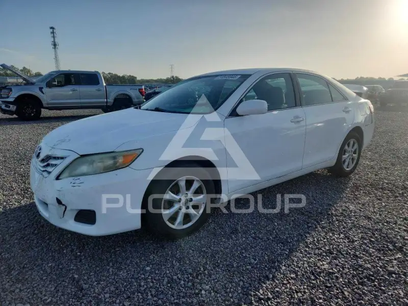 2011 Toyota CAMRY фото