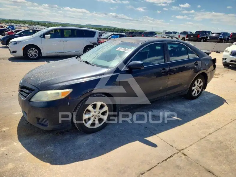 2011 Toyota CAMRY фото