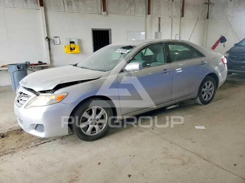 2011 Toyota CAMRY фото