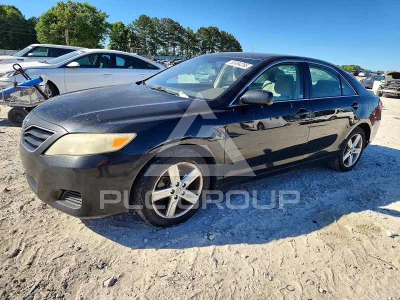 2011 Toyota CAMRY фото