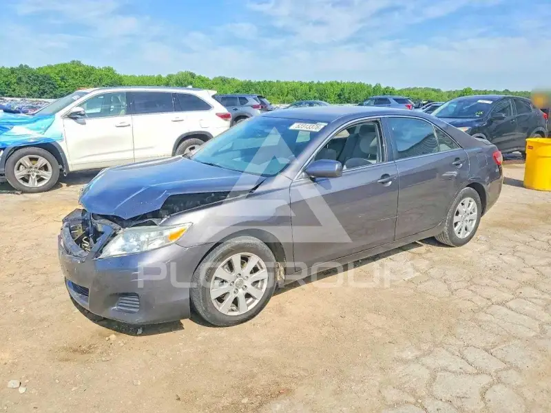 2011 Toyota CAMRY фото