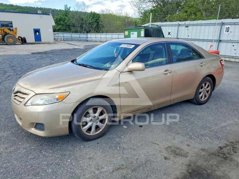 2011 Toyota CAMRY фото