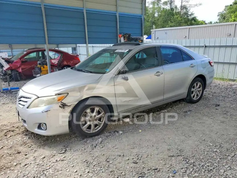 2011 Toyota CAMRY фото