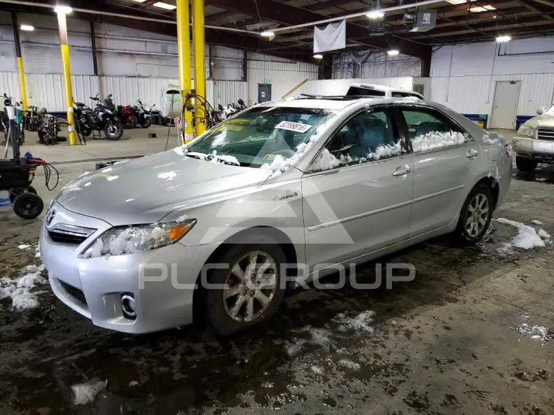 2011 Toyota CAMRY фото